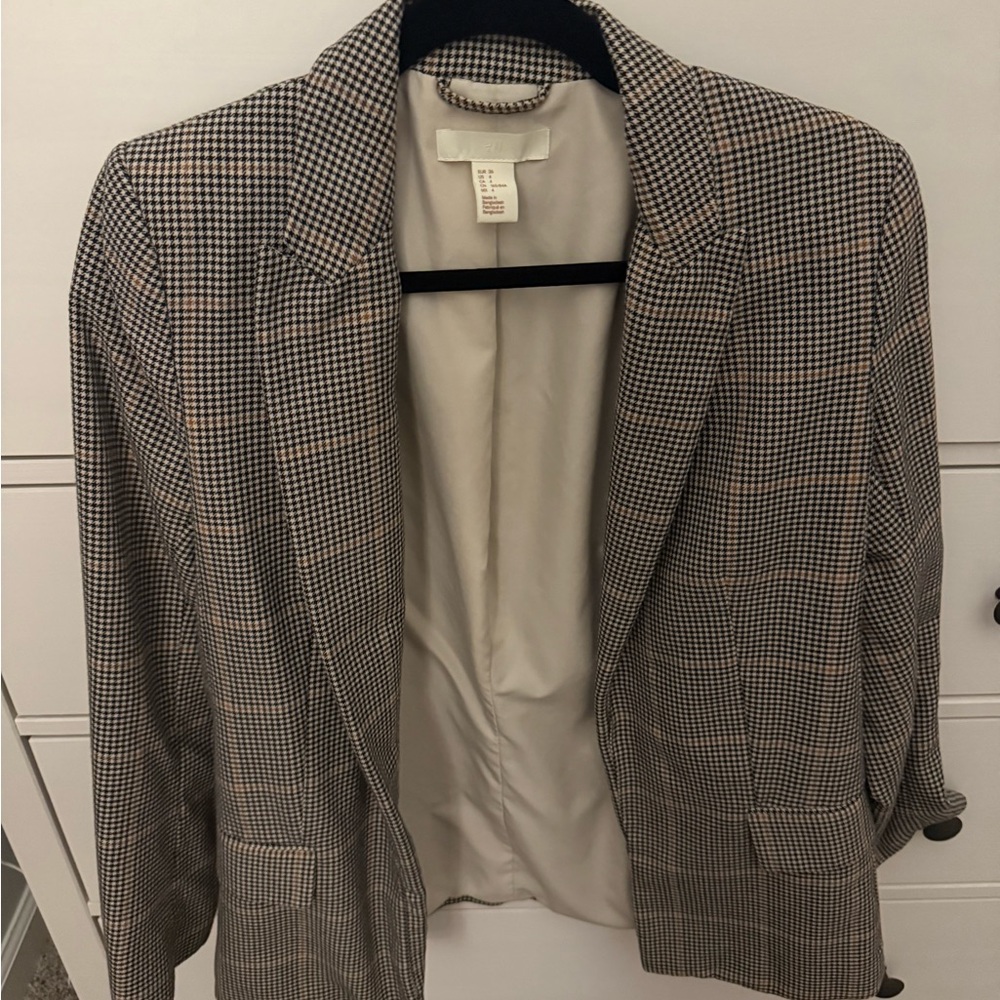 H&M Houndstooth Blazer in Black Brown and  White